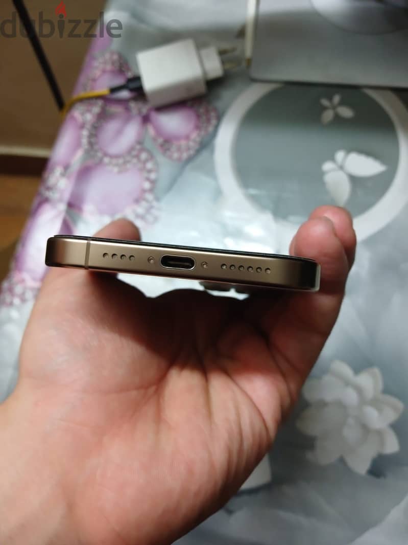 Apple - iPhone 16 Pro Max 2