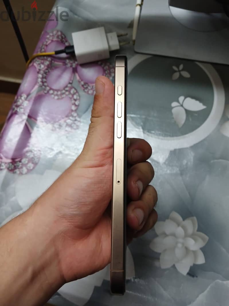 Apple - iPhone 16 Pro Max 3