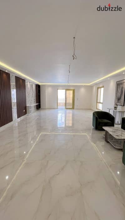 شقة للبيع شارع عبد المنعم رياض المهندسين