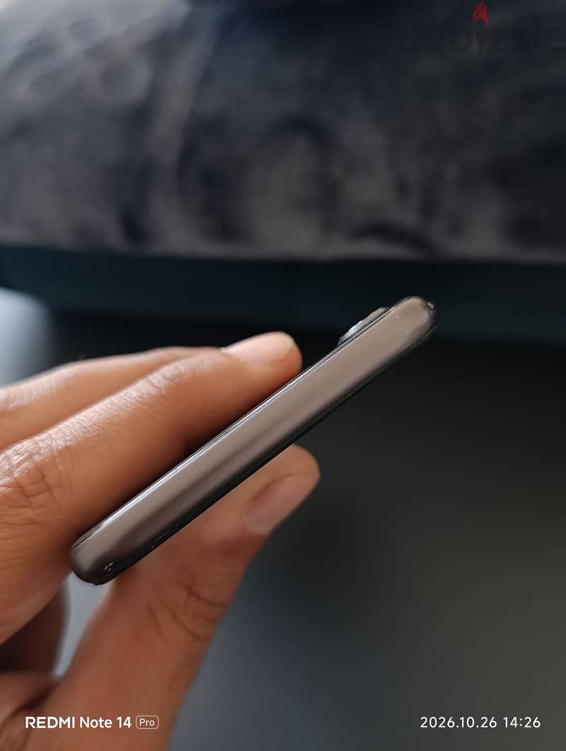 Apple - iPhone 8 4