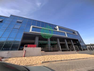محل 127 متر واجهه  دور اول للايجار في Zayed Dunes Mall  أمام المدرسة الأمريكية بقلب الشيخ زايد