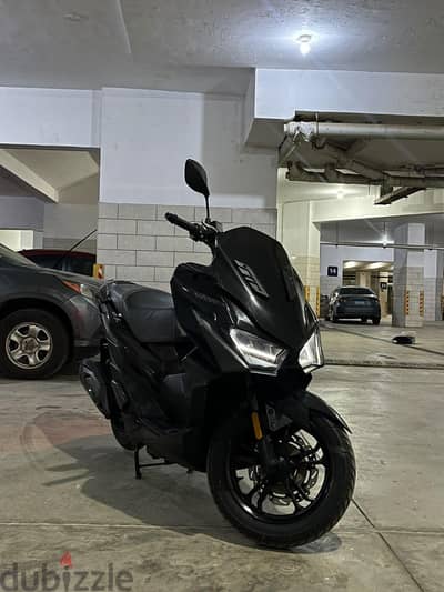 Sym jet x 200cc للبيع لعدم الاستخدام