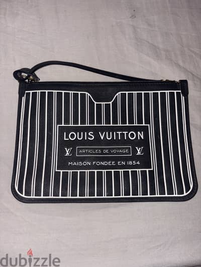 Louis Vuitton Neverfull Pouch, Black Leather, Authentic