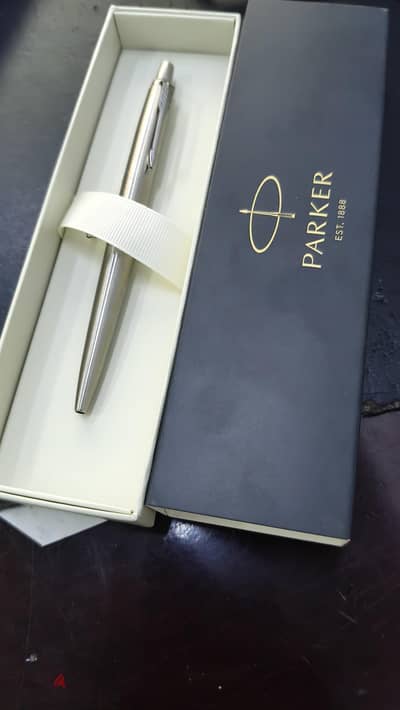 *Parker Jotter Original Stainless Steel - Made in France - بالعلبة*