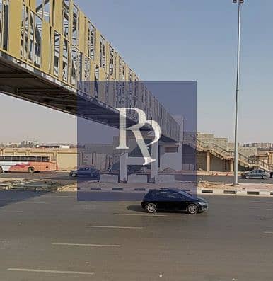 موقع استراتيجي وتشطيب كامل مكتب أو وحدة تجارية للإيجار في النزهة بالقرب من طريق جوزيف تيتو ومطار القاهرة