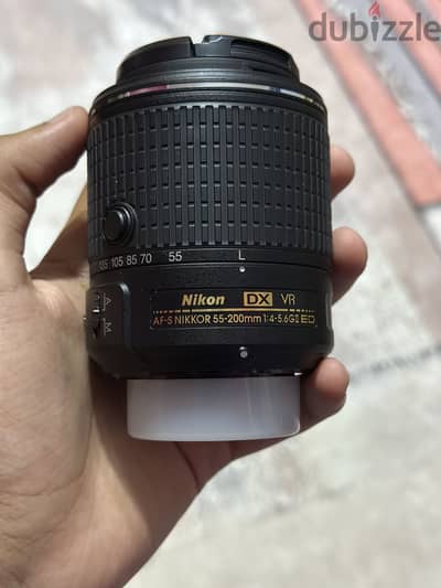 كاميرا نيكون D3200 + لينس اضافي 55-200 + غير مستعملة نهائي