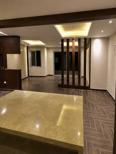 191 sqm Apartment for Sale in Village Gardens Kattameya, New Cairo, on the first floor, with 3 bedrooms, 2 bathrooms, a 3-piece reception,  garage
