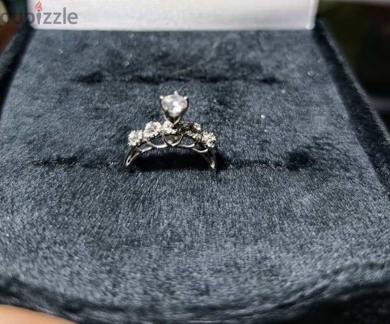 Lazurde diamond ring 1