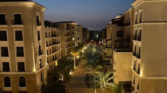 بنتهاوس للايجار 243م + روف50م بالمطبخ والتكييفات فى افضل موقع فى الشيخ زايد فى كمبوند فيلدج ويست دقائق من هيبر وان و دقائق من داندى مول