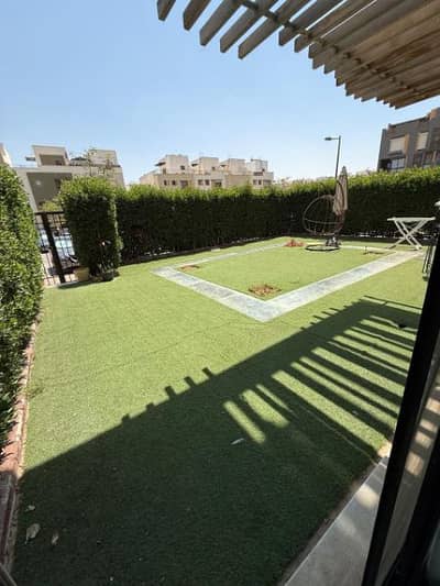 Furnished duplex for rent in Westown (SODIC), Sheikh Zayed. Features a private garden, 3 bedrooms, and 3 bathrooms. Located in a prime spot with a won