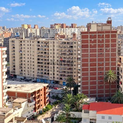 شقة للبيع بالإسكندرية | ٣ غرف نوم وريسبشن قطعتين كبار وفيو مفتوح