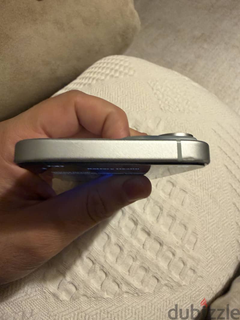Apple - iPhone 15 4