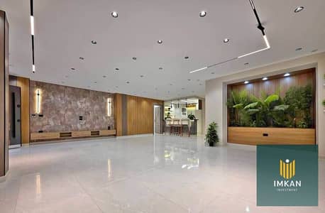 Apartment for sale with a down payment of 540,000 EGP, plus a 60% discount for cash payments. Installment plans of up to 15 years (interest-free) are
