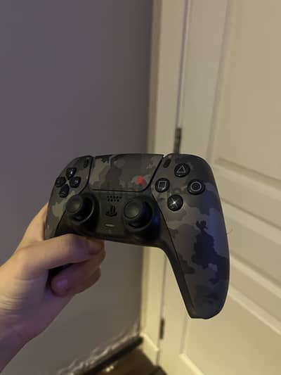 PS5 and a game and a controller 0 damages to the ps5 and controller