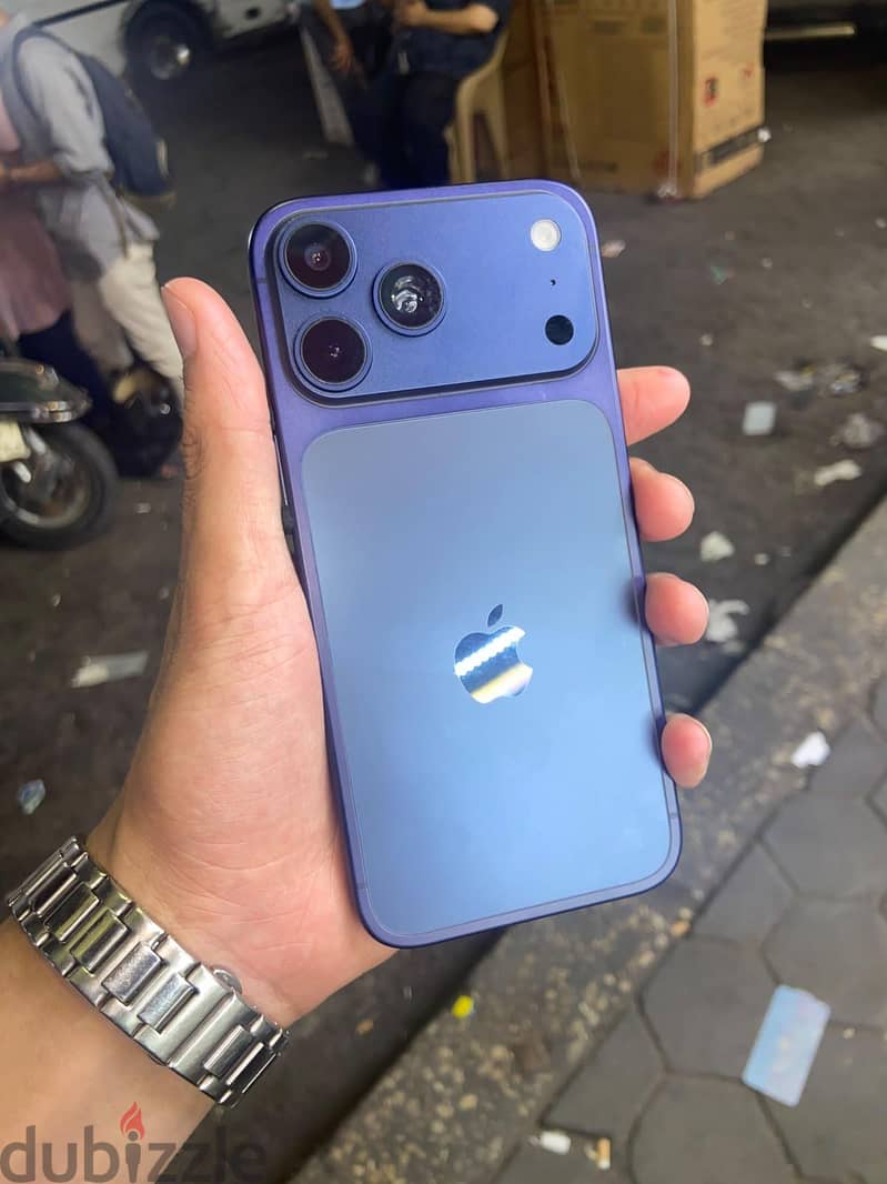Apple - iPhone 17 Pro Max 1