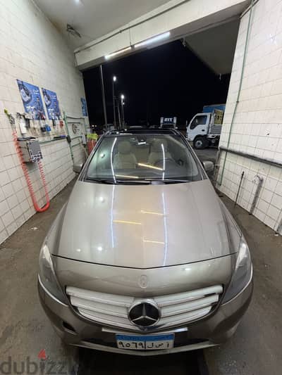 Mercedes-Benz B200 2013