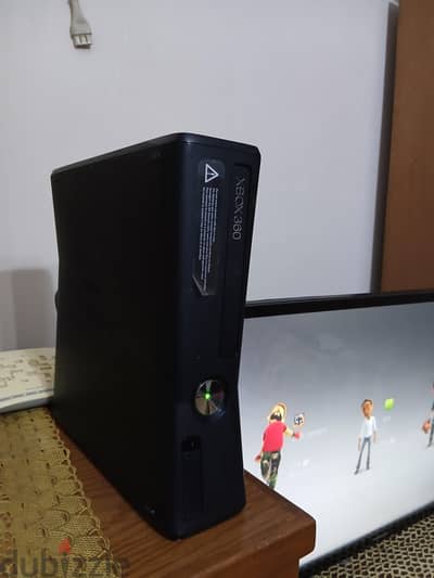 Xbox 360 S للبيع