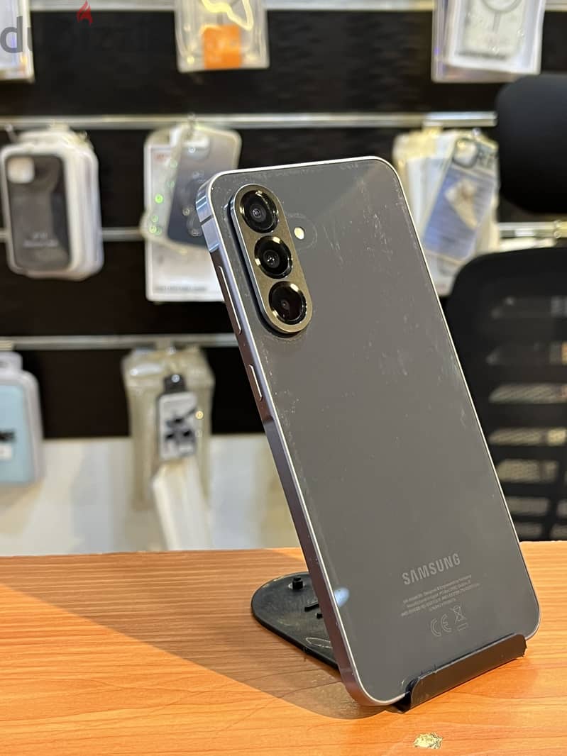 Samsung A56 1