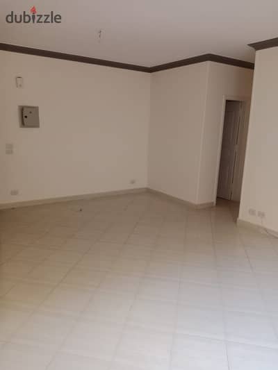 Apartment for rent in a prime location in the heart of Sheikh Zayed