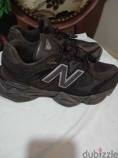 حذاء new balance 9060 مقاس 43