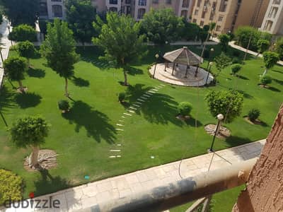 شقة 90 متر للبيع لقطة بجوار السوق القديم فيو وايد جاردن