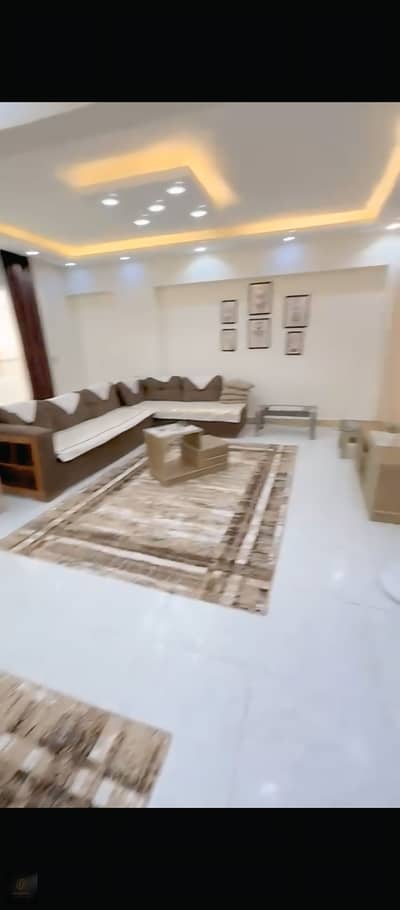شقة مفروشة فاخرة للإيجار 35 ألف (شهري وسنوي) بأخر مكرم عبيد أمام الألسن بلازا مدينة نصر (3 نوم و2 حمام ومكيفة بالكامل بالإنترنت) فرصه جامده لمدينة  نص