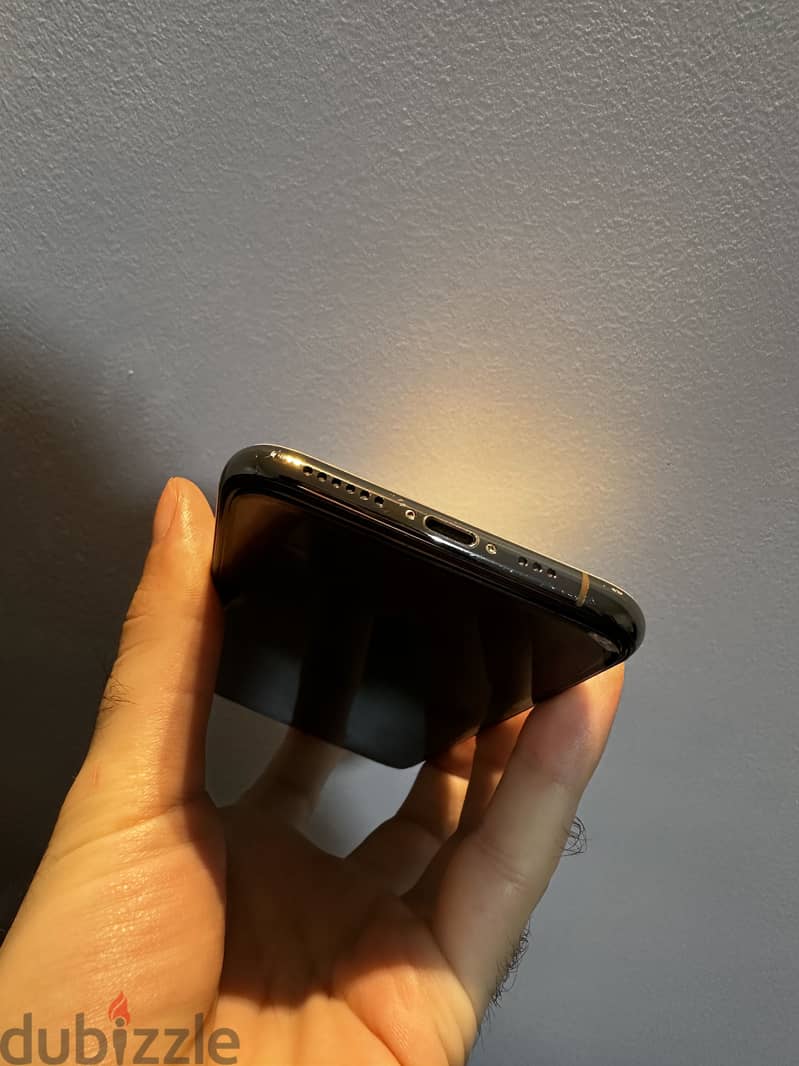 Apple - iPhone XS 4