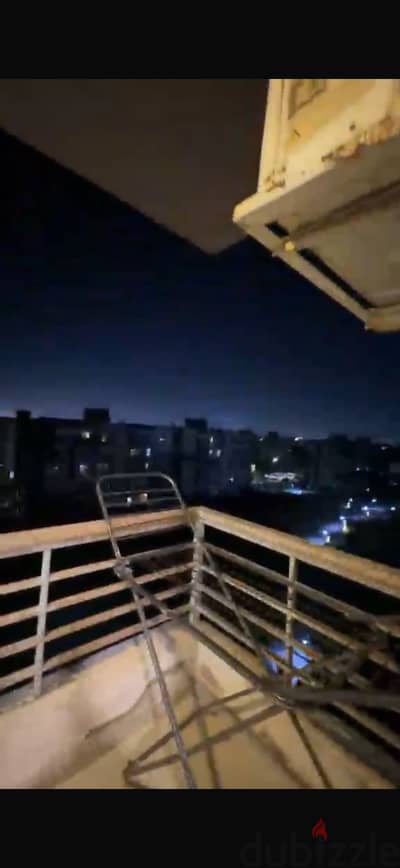 للبيع كاش ويمكن التقسيط  بزياده علي سنتين