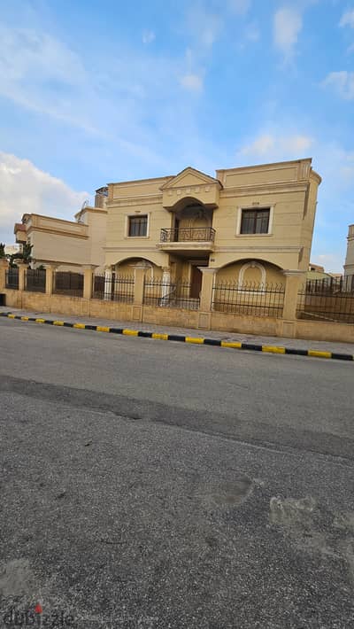 فيلا للبيع بكمبوند جنتي – شارع الجزيرة – القاهرة ال