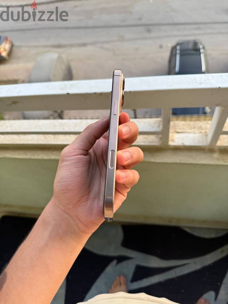 Apple - iPhone 16 Pro Max 1