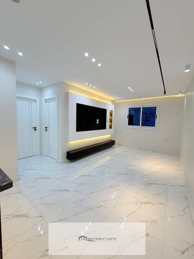 Distinctive apartment 90 meters old loading side