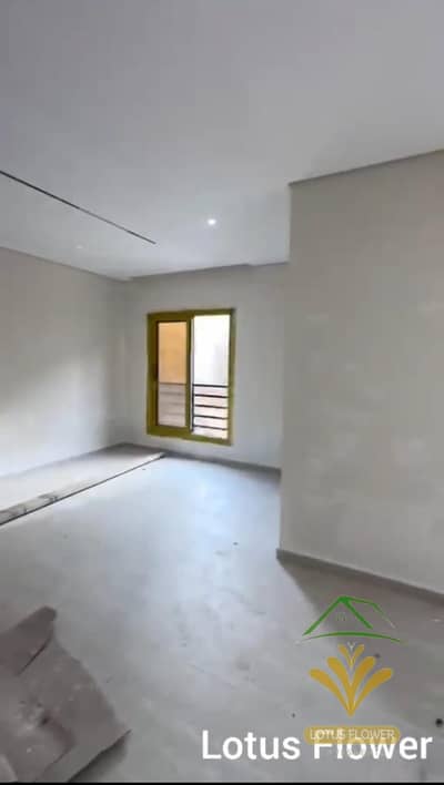 شقة للايجار اول سكن بالتكييفات في اللوتس الجنوبية لوكيشن مميز تالت نمره من شارع النوادي الرئيسي