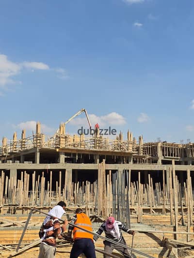 Apartment for sale in West Clay Compound, 6th of October, Al Wahat Road. 166 sqm, 10% down payment, and installments up to 10 years. A luxury living a