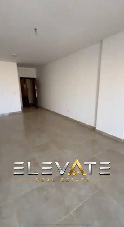 Apartment for rent 3bd Full Finished +kitchen Cabinets&Ac in Al Marasem