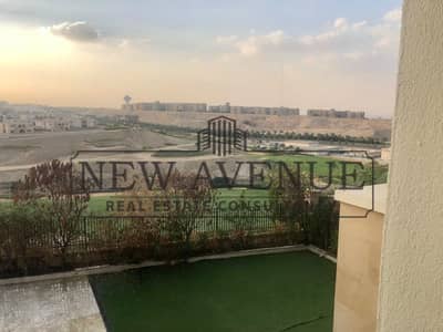 فيلا مستقلة للبيع في أبتاون كايرو مرحلة تيرينسيا إعمارUptown Cairo Phase Terencia Emaar فى موقع متميز اول صف علي الجولف تشطيب كامل بالتكييفات والمطبخ