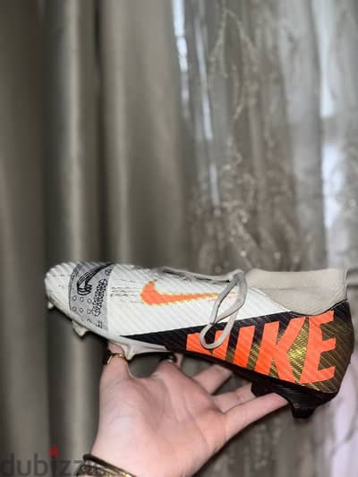 Stars Sneakers Like New for Sale