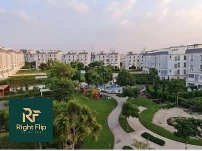 Penthouse 175m + Roof 125m for sale with immediate delivery in Mountain View Giza Plateau Compound - October