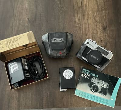 للبيع كاميرا Yashica Electro 35 الأصلية