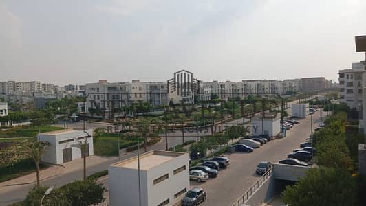 Luxury Fully Finished Apartment for sale with Open View Ready to Move | Hyde Park New Cairo