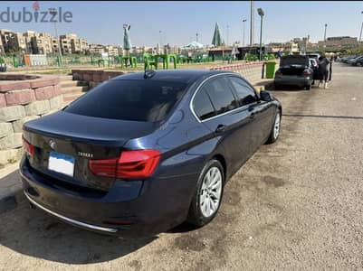 BMW 318 2019