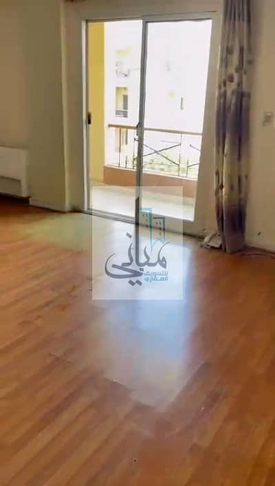 Apartment for rent, 90 sqm, featuring a kitchen and air conditioning units; includes 2 bedrooms and 1 bathroom. Located in Hadayek El Mohandessin Comp