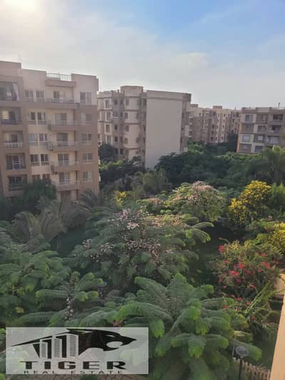 Apartment for rent in my city 175m new law in front of the services /. For a limited time {{{{. Strongest offers √√√. Opportunity }}}} B6 175m finishing company view wide garden prime location next to the food court repeated floor 3 rooms 3 bathrooms including a master room there are complete pictures required