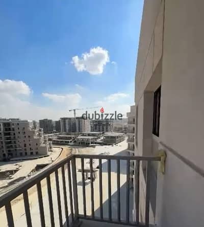 شقة متشطبة بالتكيفات بجوار اركان استلام فوري في زايد بالتقسيط