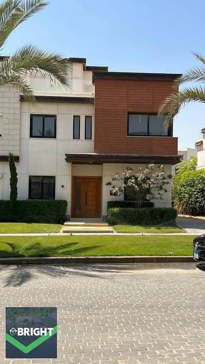 فرصة نادرة استلام فوري توين هاوس للبيع في أزار إنفينيتي التجمع الخامس Azzar Infinity New Cairo بموقع مميز في الجولدن سكوير بالقرب من Mivida city gate