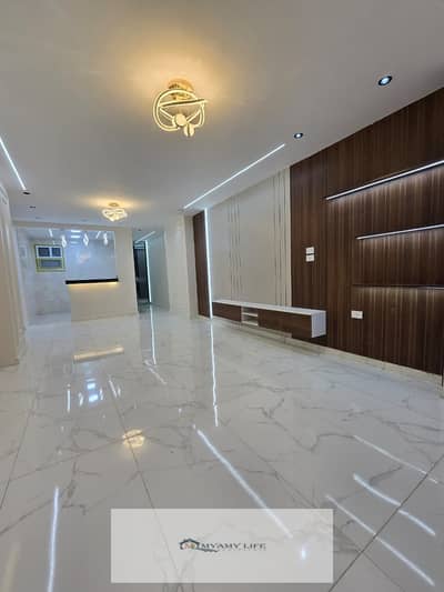 For sale, an apartment of 150m, positioned next to Khair Zaman, and services available.