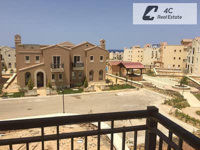 شالية بحري كورنر بقرية ماونتن فيو راس الحكمة 2  نوم متشطب بالتكيفات والفرش في دبلو باقل سعر من ماركت والاستلام فوري mountain view ras elhkma