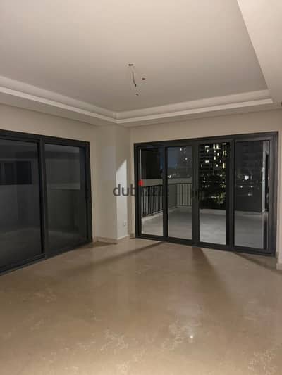فرصة مميزة للإيجار في كمبوند زد ويست 165 متر مطبخ وتكيفات – الشيخ زايد.