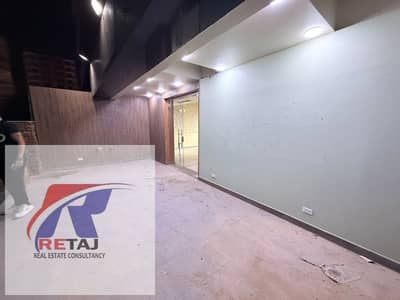 فرصة استثمارية مميزة للإيجار – محل تجاري مميز بعباس العقاد | 560 متر