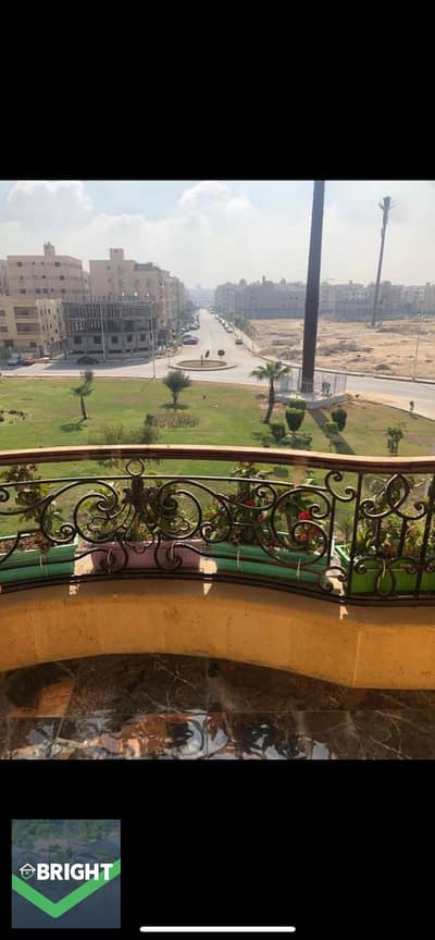 شقه استلام فوري للبيع بفيو جاردن وحصه من الارض و 240 متر الدور الثالث للبيع في البنفسج عمارات التجمع الخامس القاهره الجديده