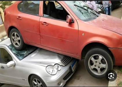 بشتري اي عربيات مستعمله حتى لو مركونه أو محتاجه مصاريف أو شغل سمكره أو